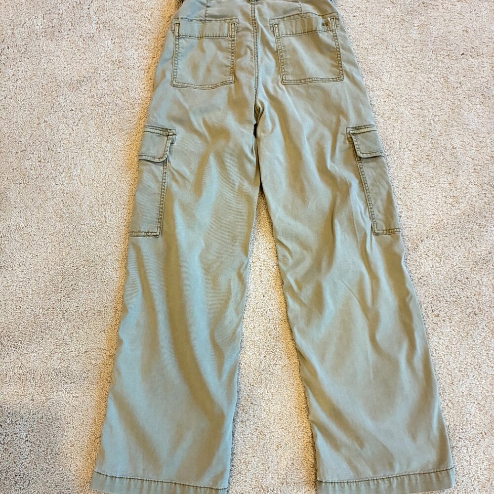 American Eagle Cargo Elastic Waist Light Green Pants - Picture 4 of 11